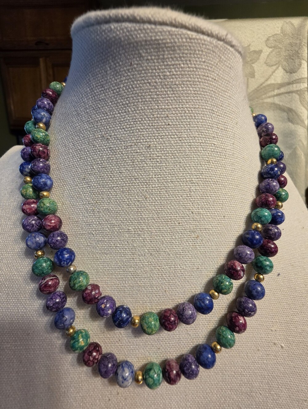 #1444 Vintage Multicolor Agate Beaded Single Strand Necklace - Gold Accent Beads